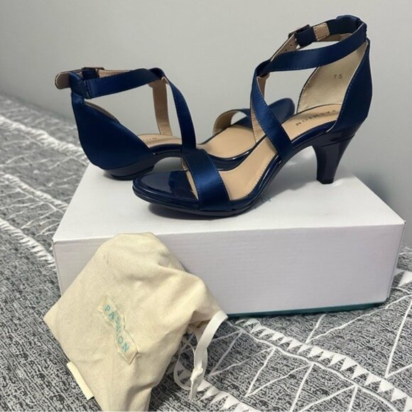 Pashion Footwear Blue Convertible Heels Sandals Size 7.5 Elegant Evening Chic - Picture 2 of 16